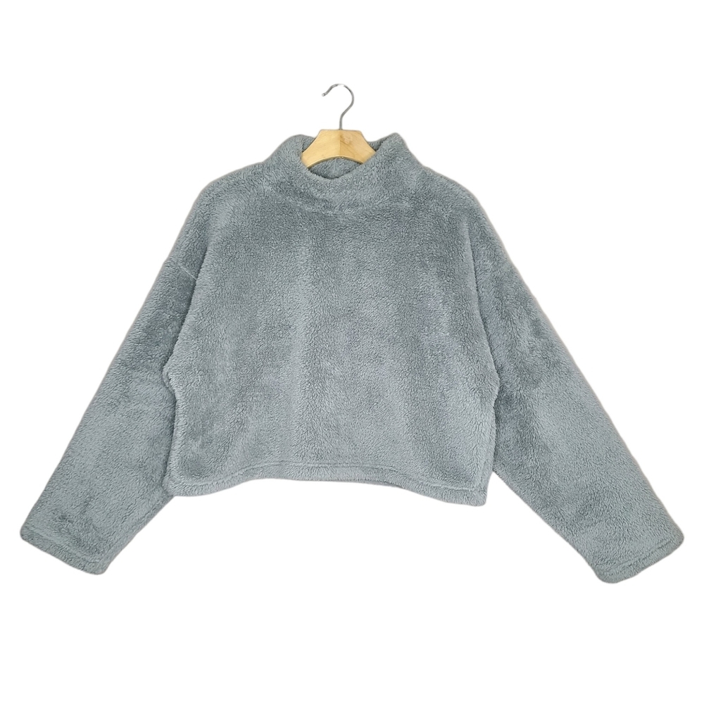 Forever 21 Gray Turtleneck Long Sleeve Croptop Teddy Sweater